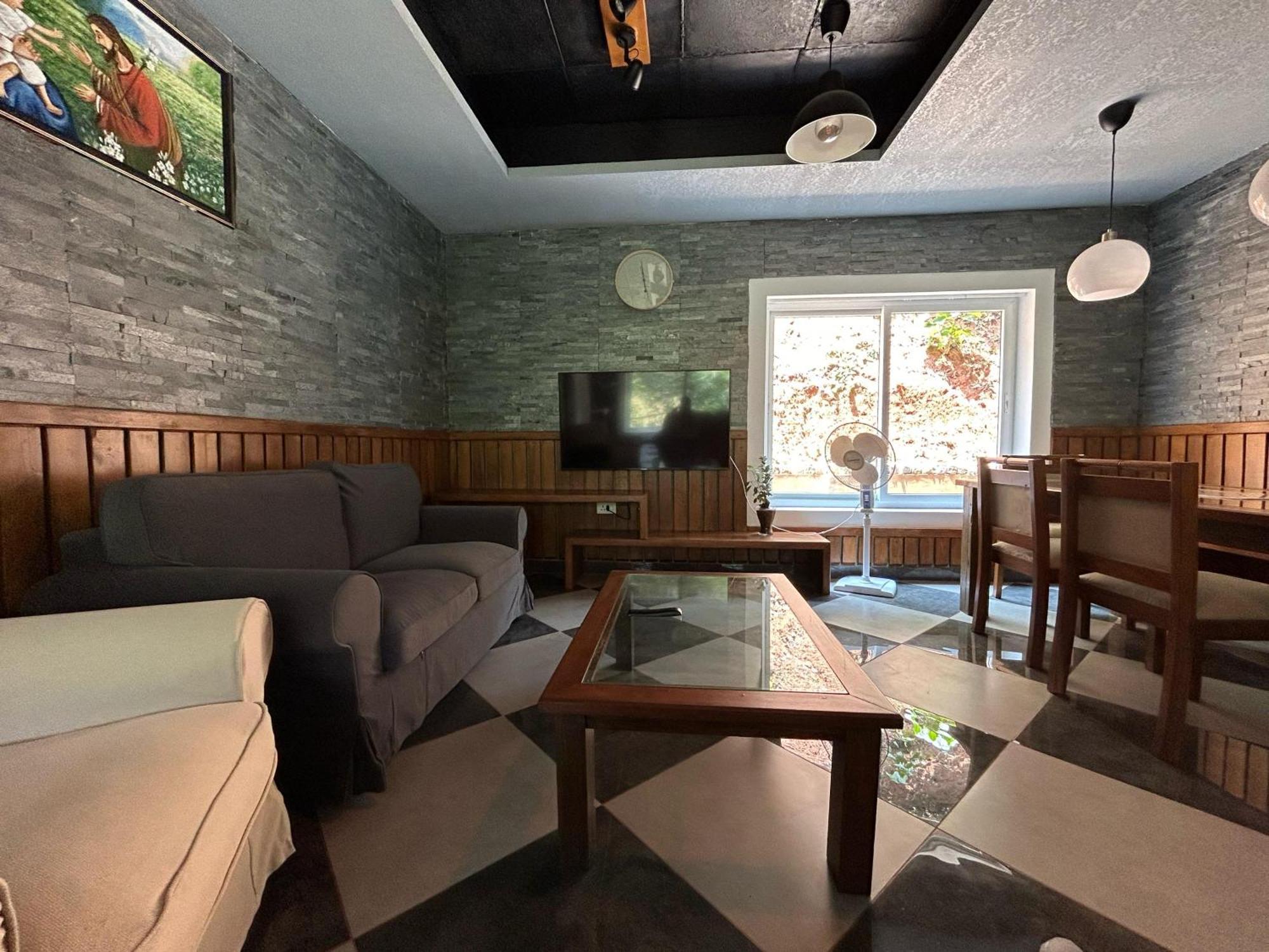 Kv By Halcyon Traveltech Apartman Anachal Kültér fotó