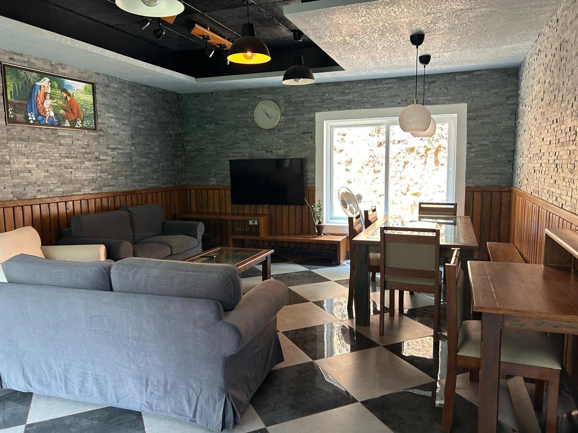Kv By Halcyon Traveltech Apartman Anachal Kültér fotó
