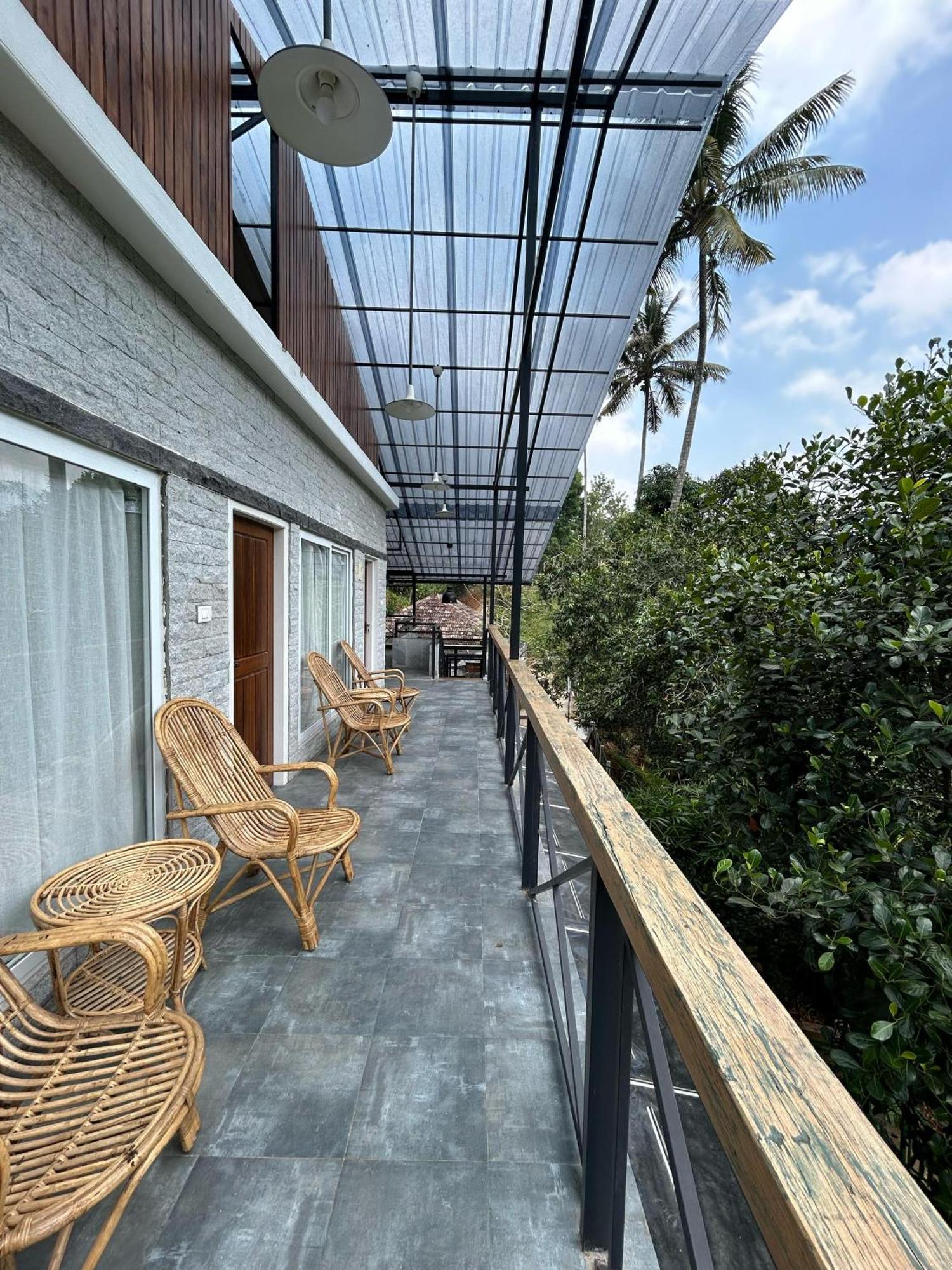 Kv By Halcyon Traveltech Apartman Anachal Kültér fotó