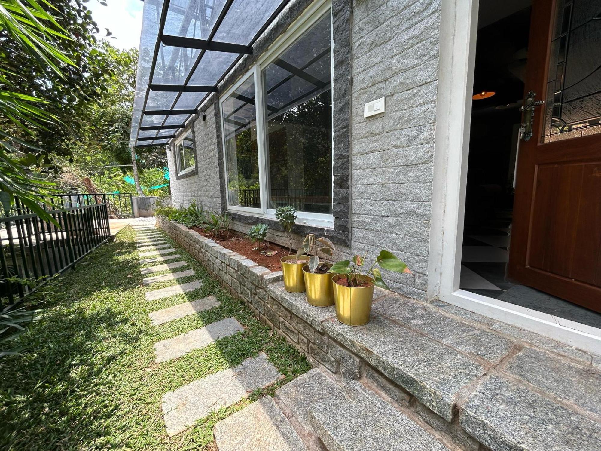 Kv By Halcyon Traveltech Apartman Anachal Kültér fotó