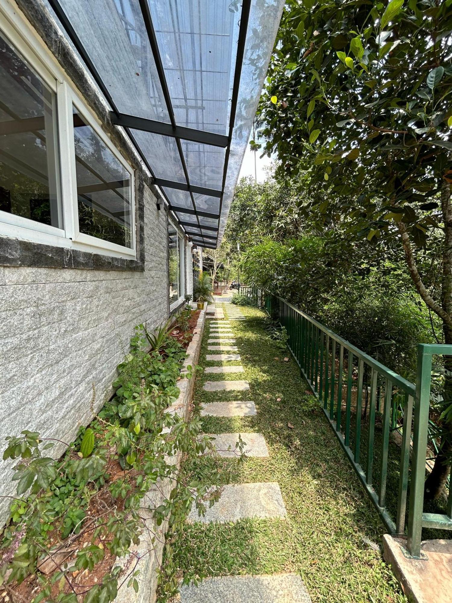 Kv By Halcyon Traveltech Apartman Anachal Kültér fotó